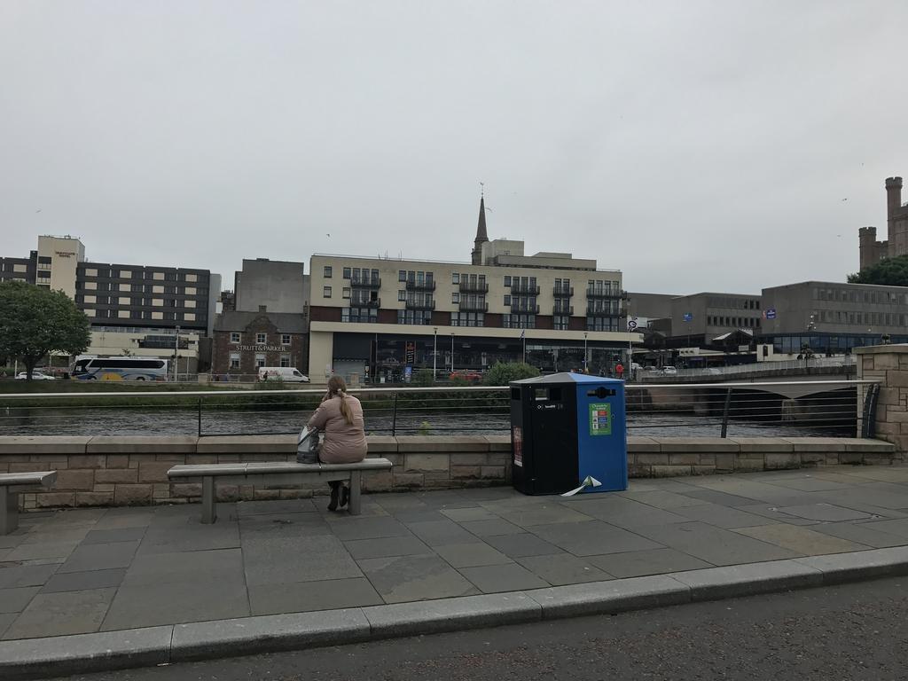 Apartment 306 By The Bridge Inverness Exteriör bild